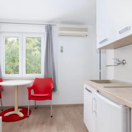 Bulbuli Gasthuis Makarska